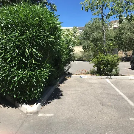 Daire Les Terrasses Du Liouquet T2, Piscine , Parking , A 150 M